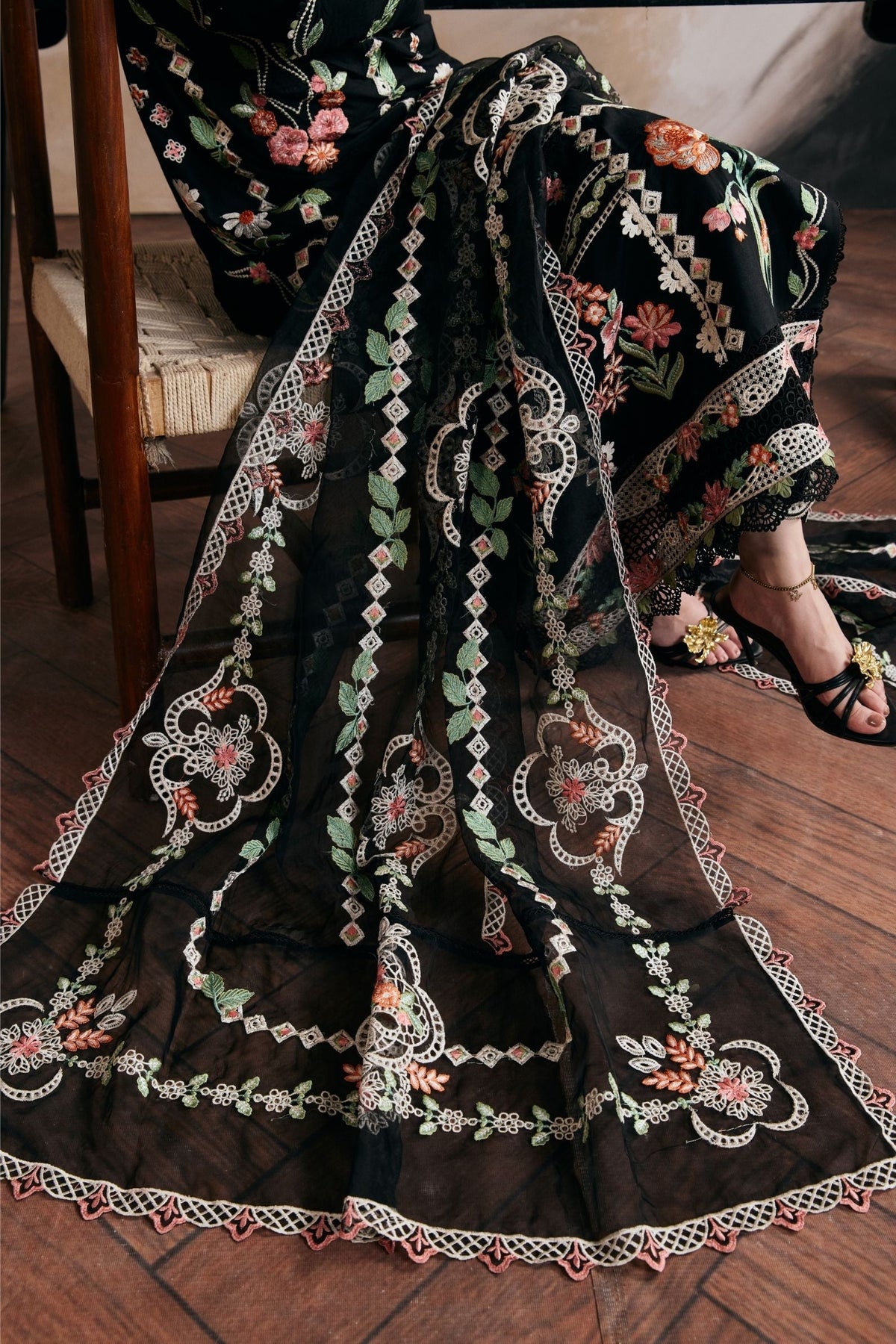 Maryum Hussain Unstitched Dhanak 3pcs B#010