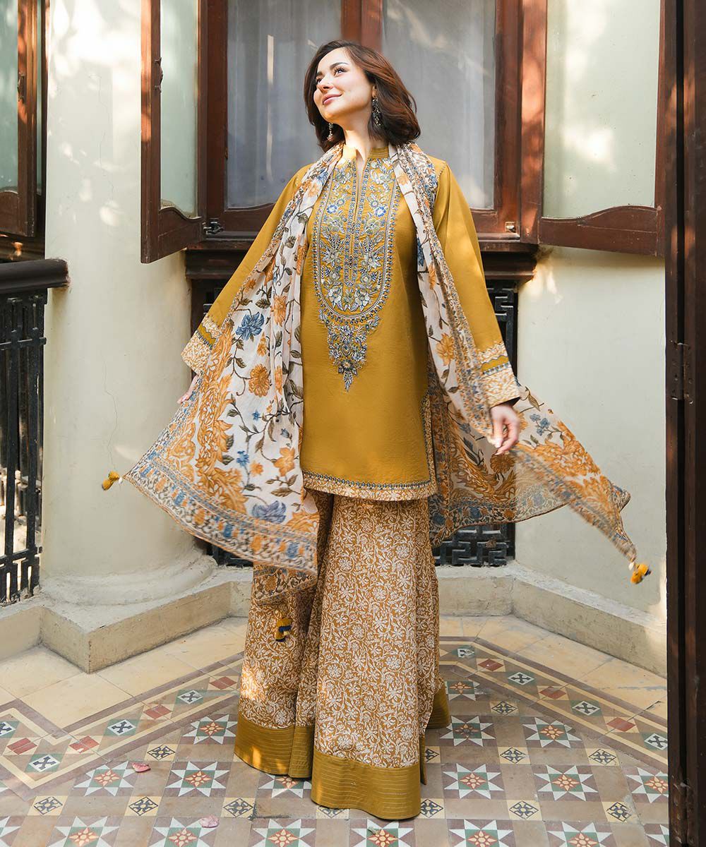 Sapphire Unstitched Dhanak 3pcs M#25