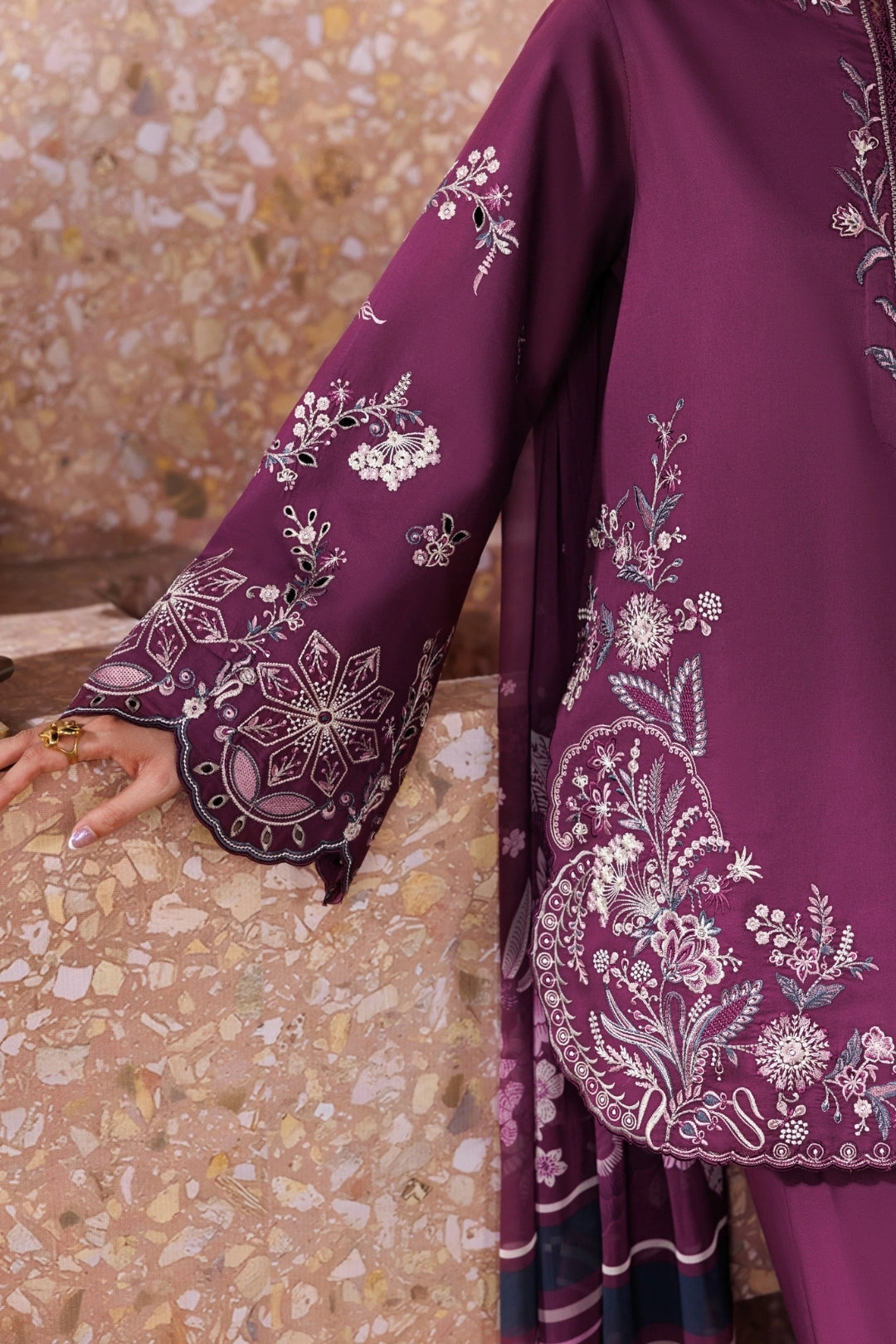 WINTER DHANAK UNSTITCHED-IZNIK HB#042
